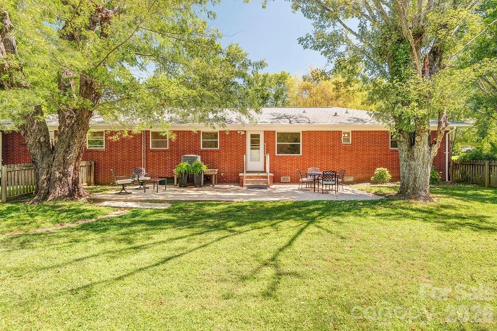 10 Meadowview Road - Photo 40