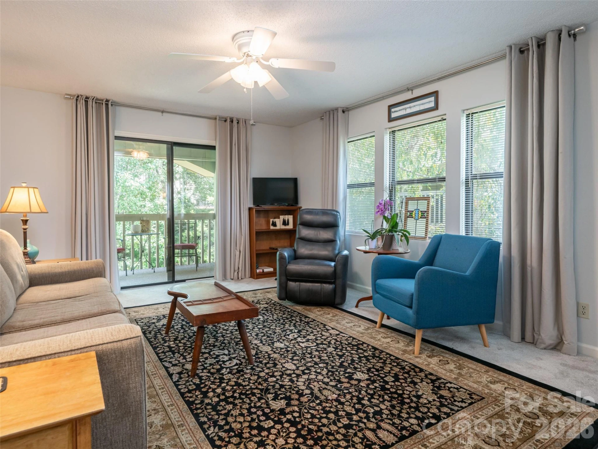 1406 Abbey Circle - Photo 8