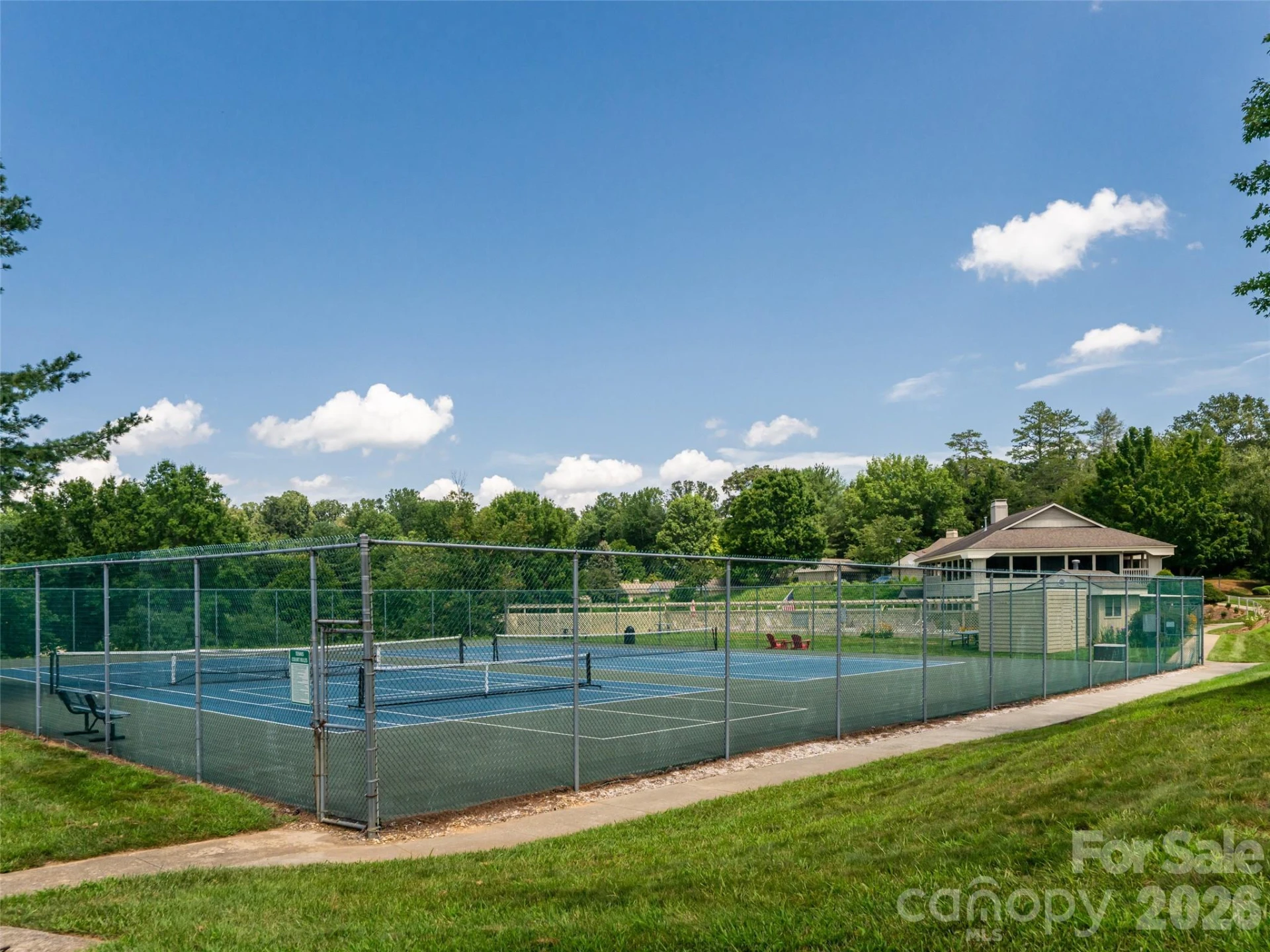 1406 Abbey Circle - Photo 32