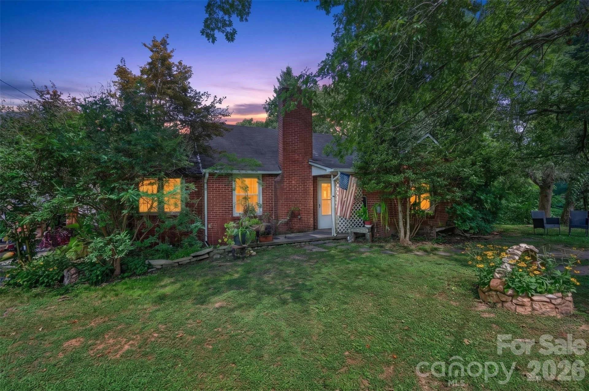 21 Maple Avenue - Photo 5