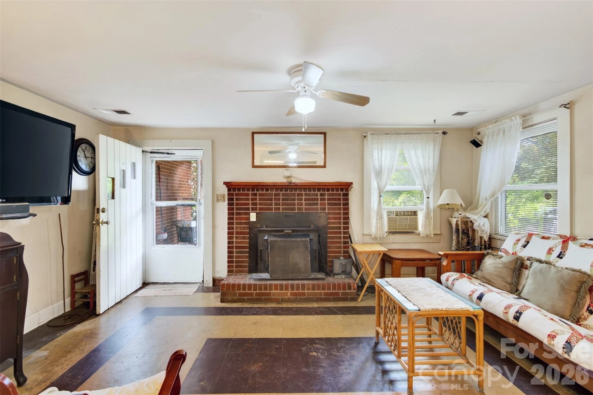 21 Maple Avenue - Photo 6