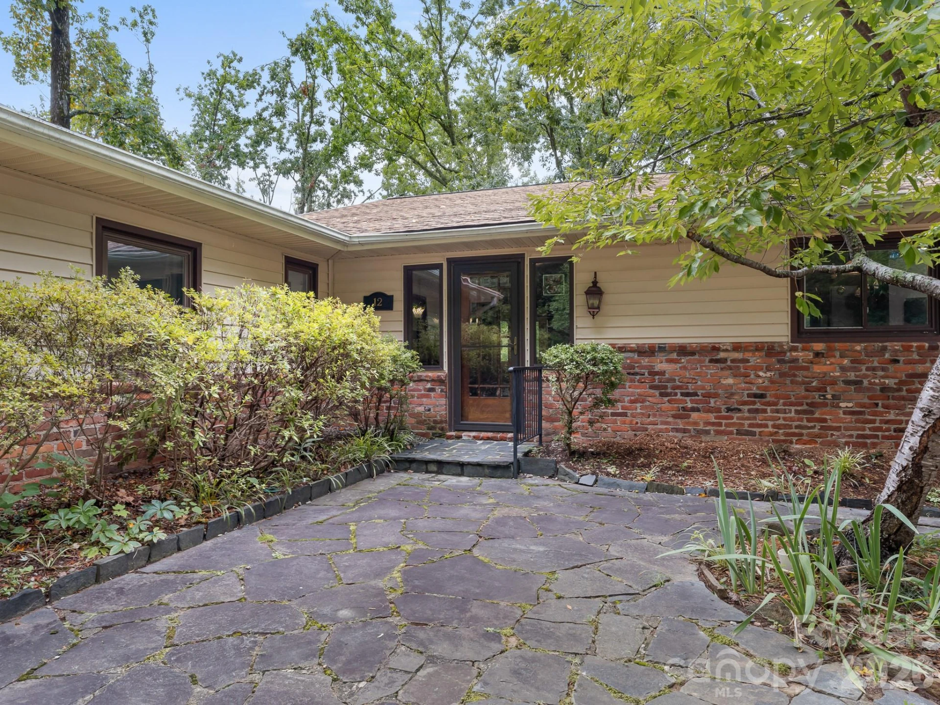12 E Park Drive - Photo 3