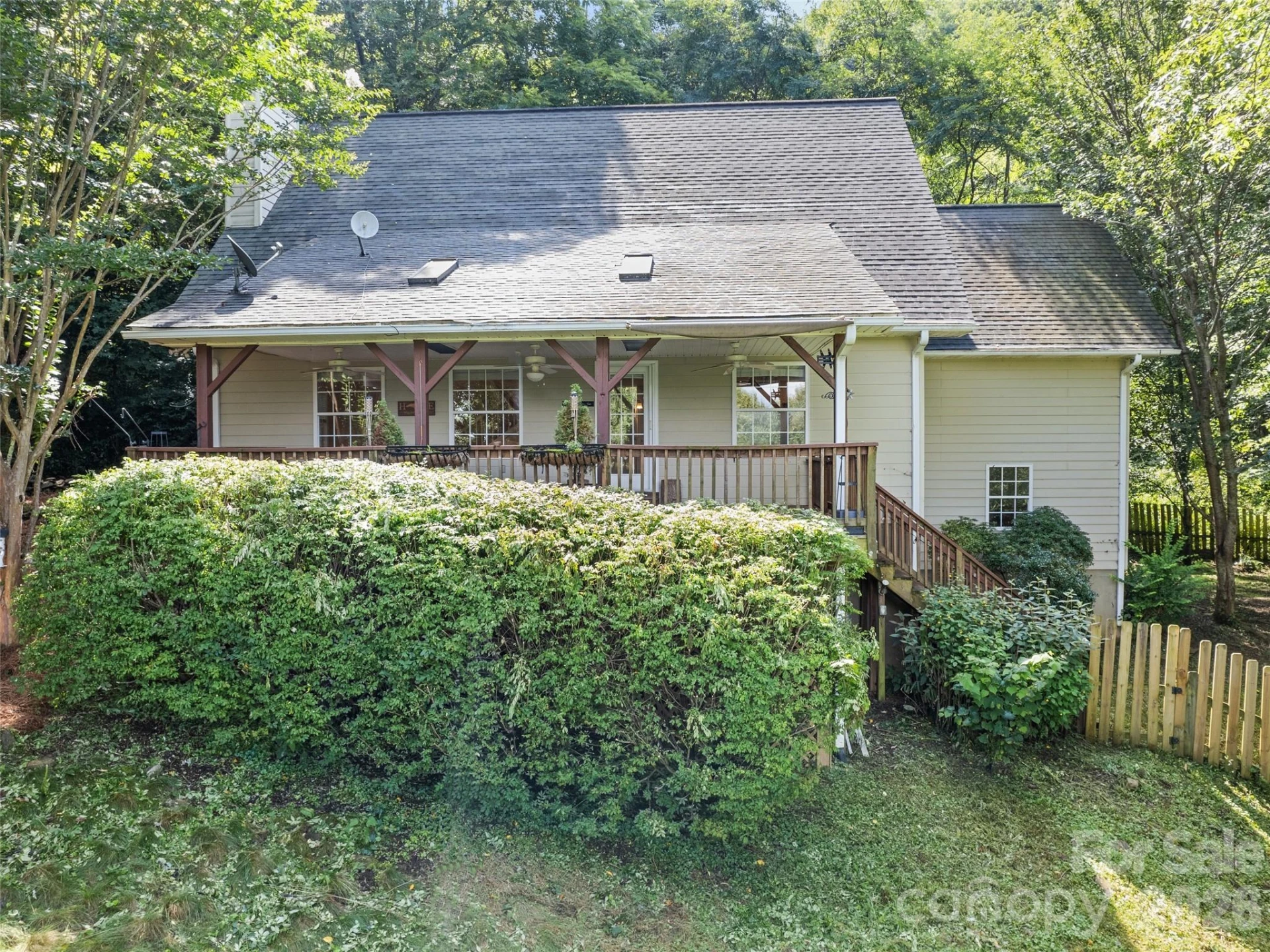 154 Presidential Drive - Photo 3