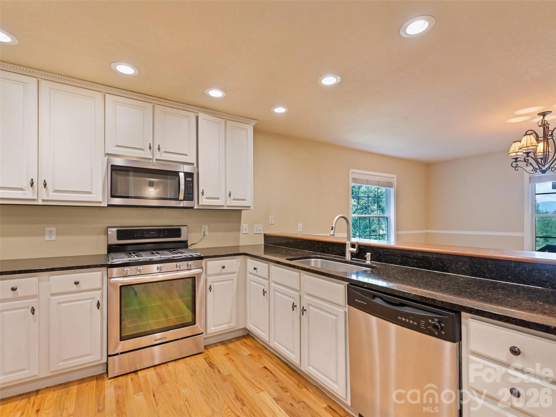154 Presidential Drive - Photo 24