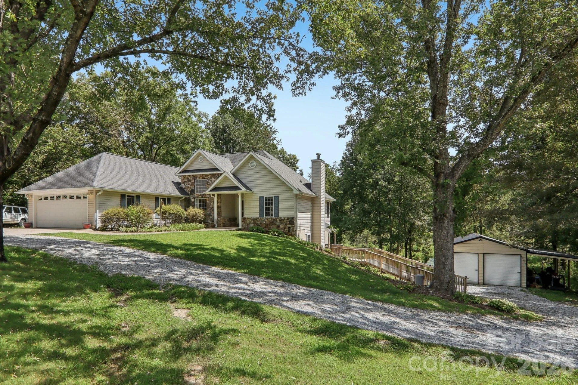 1414 Kanuga Road - Photo 2