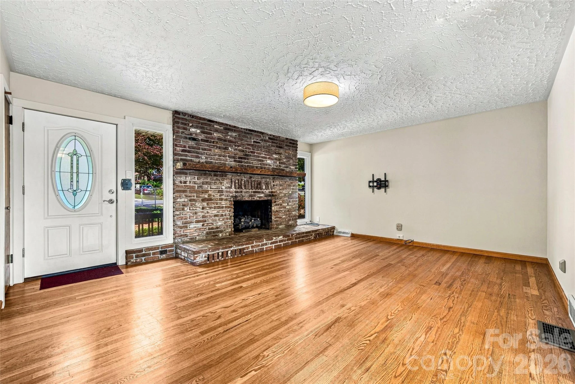 708 Loop Road - Photo 2