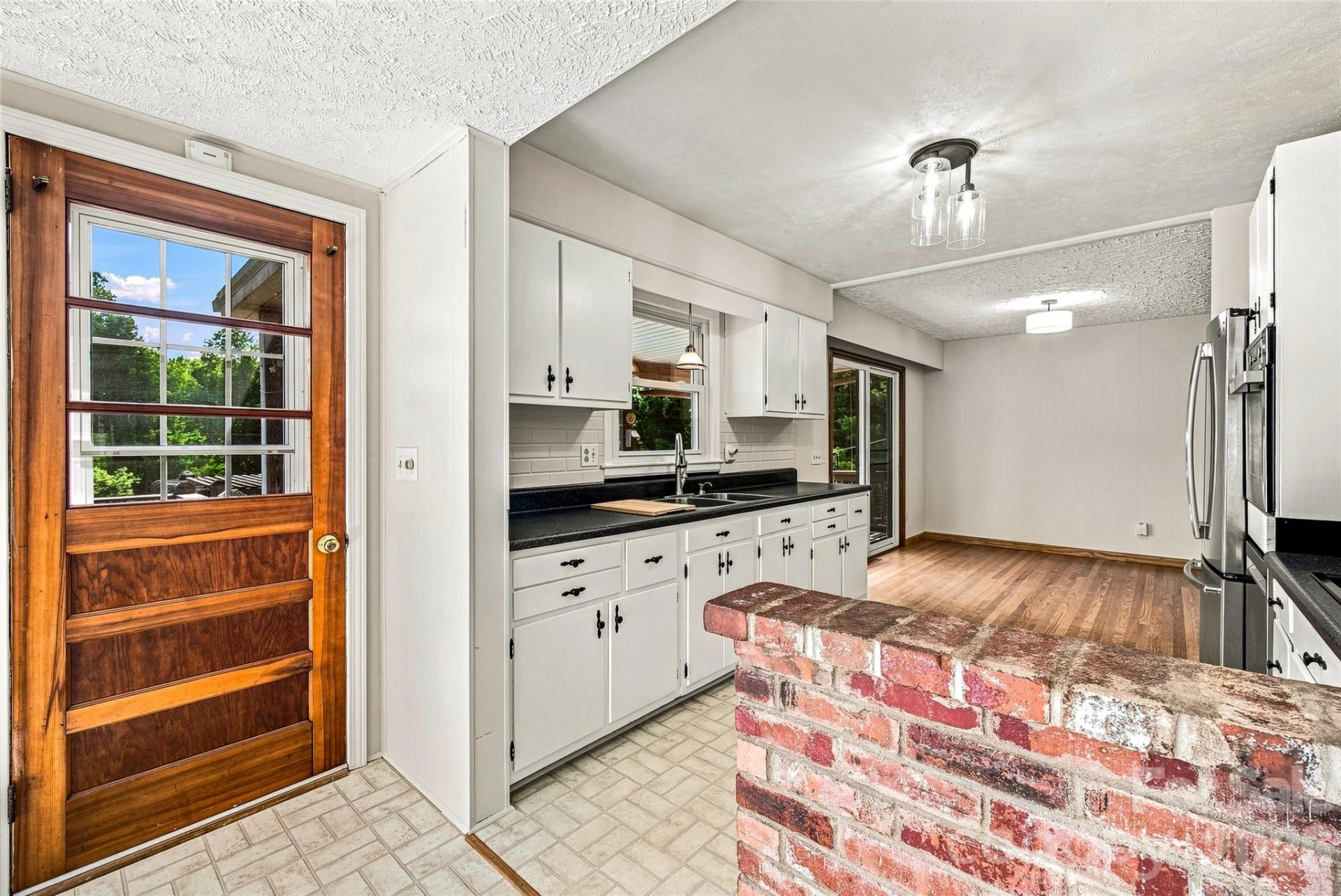 708 Loop Road - Photo 3