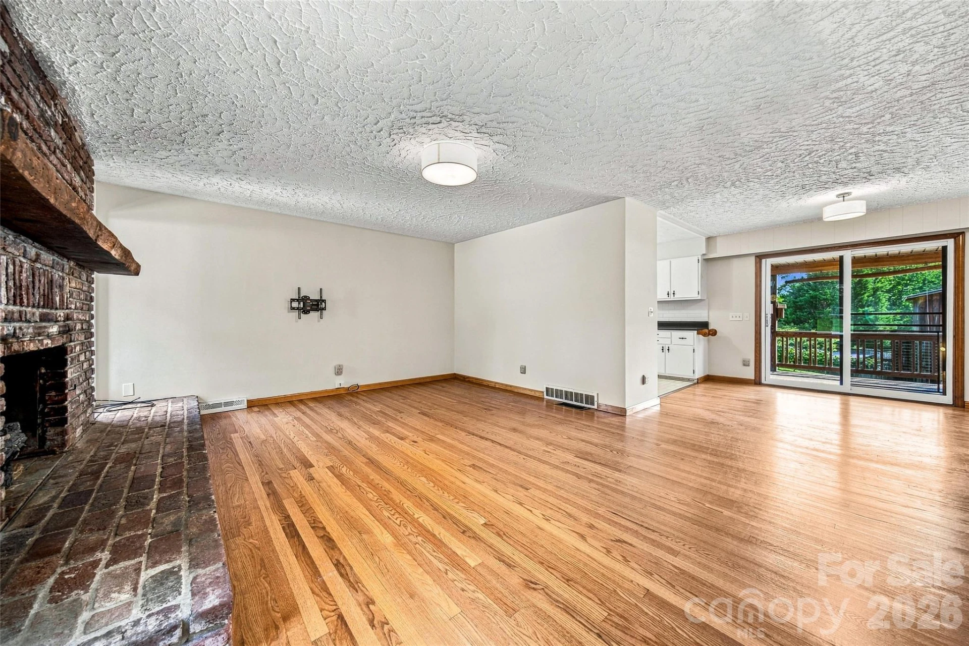 708 Loop Road - Photo 8