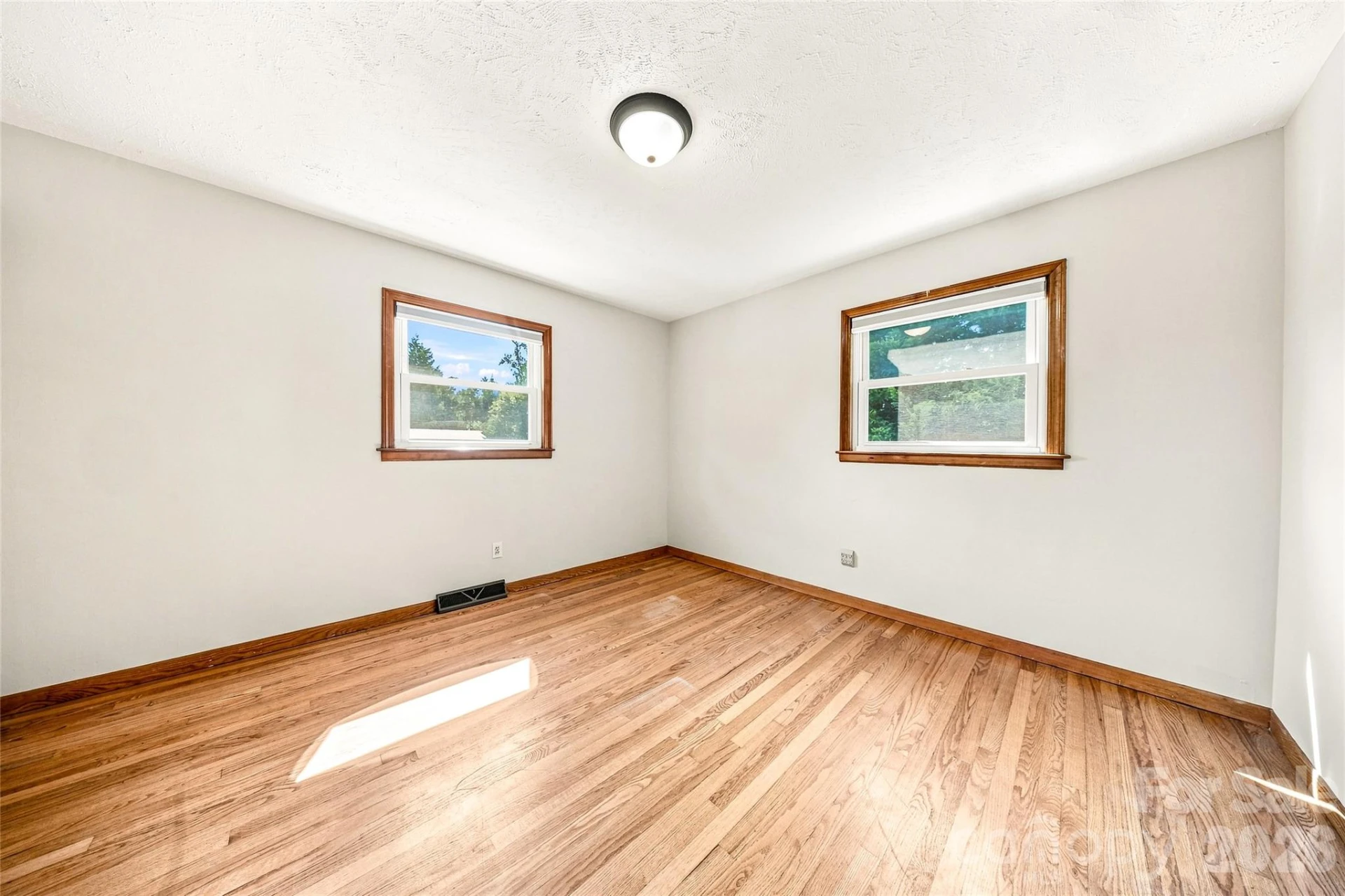 708 Loop Road - Photo 13