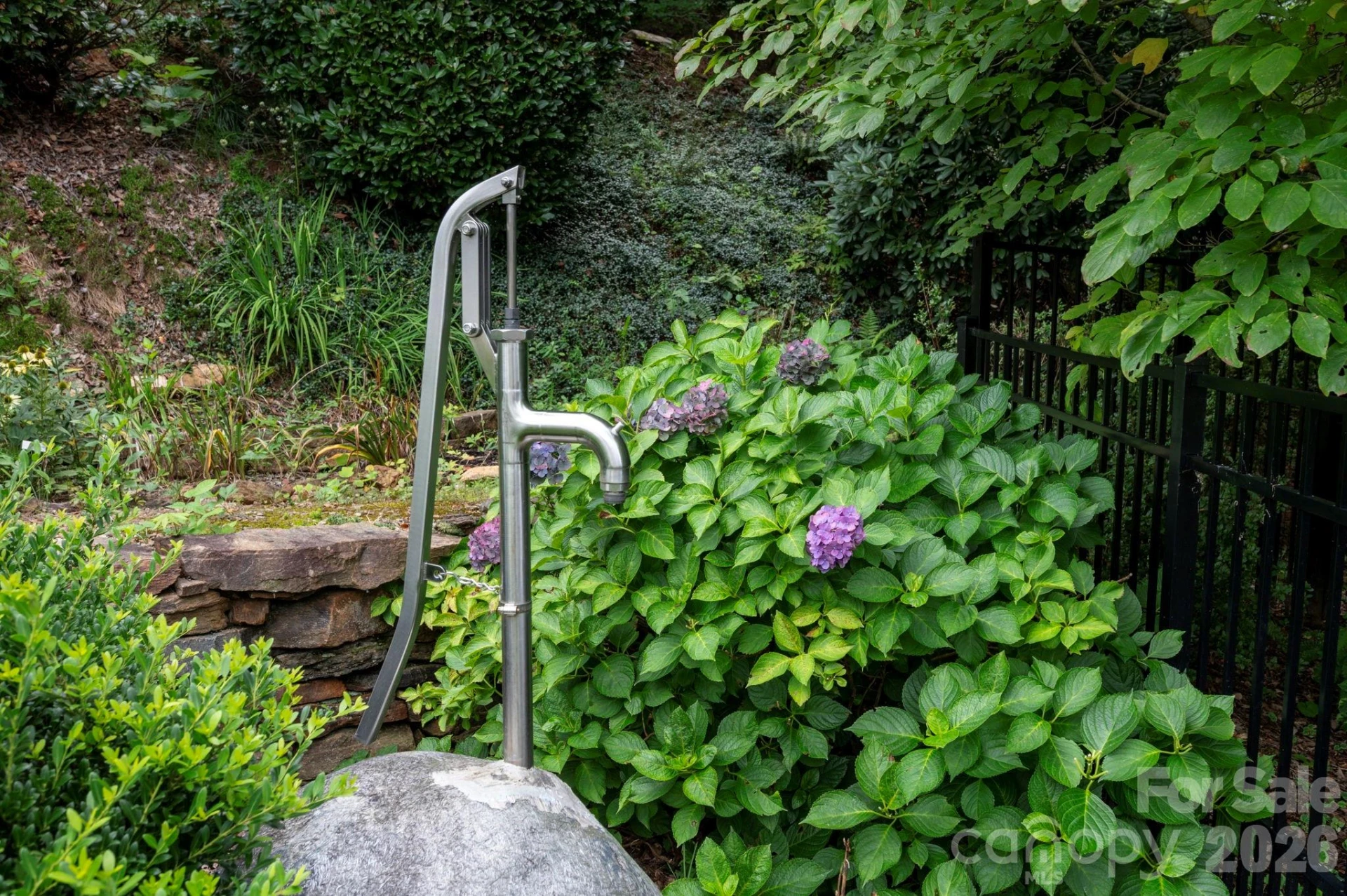 92 S Lindon Cove Road - Photo 9