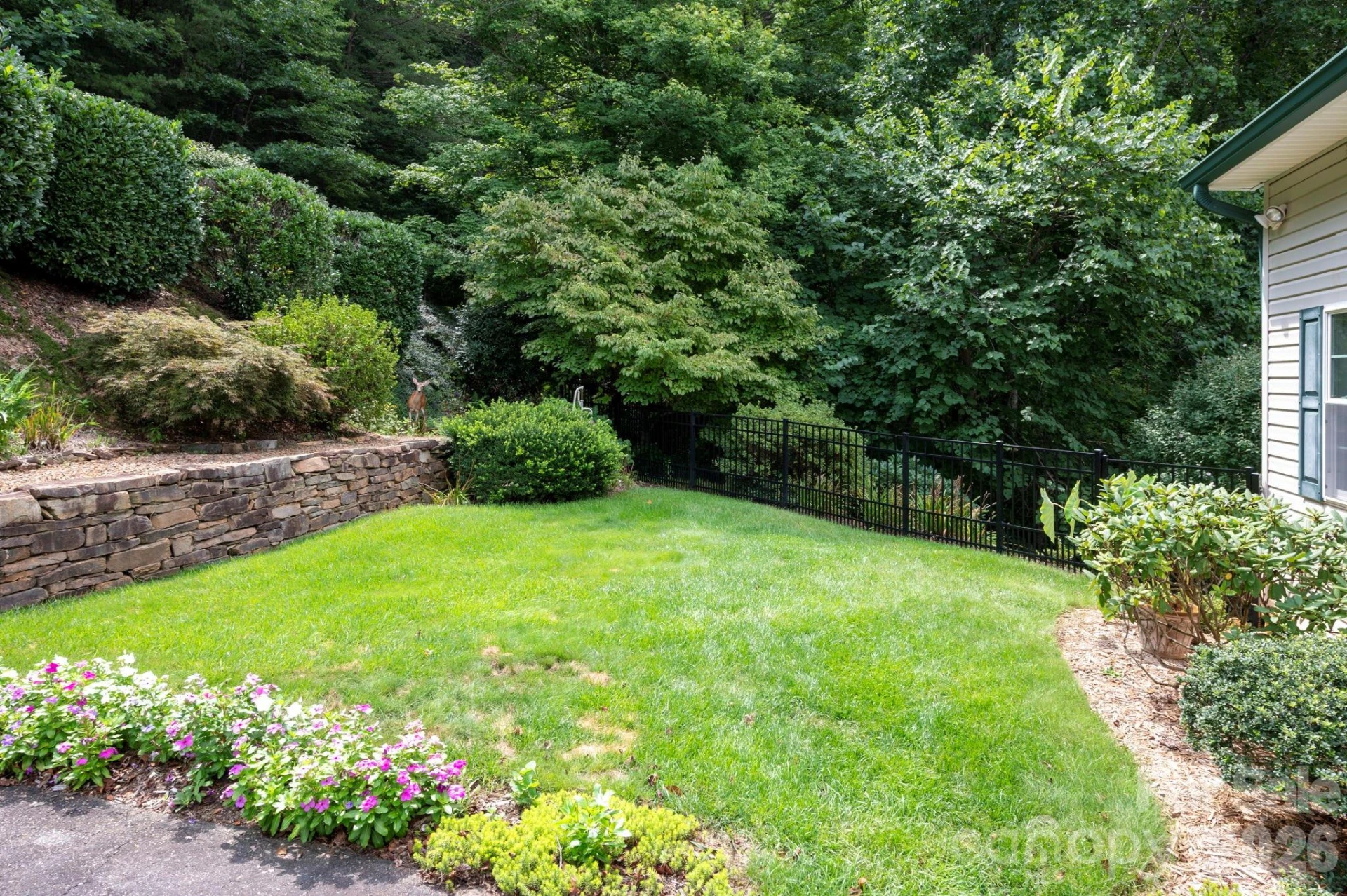 92 S Lindon Cove Road - Photo 10