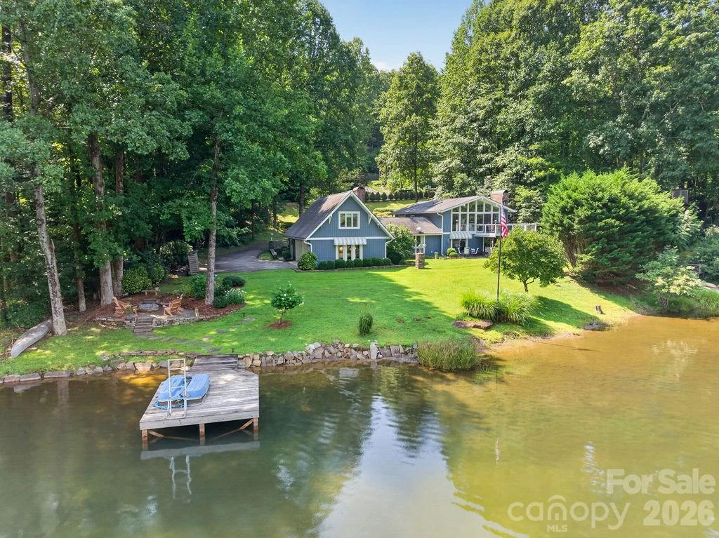 865 Haven Drive - Photo 2