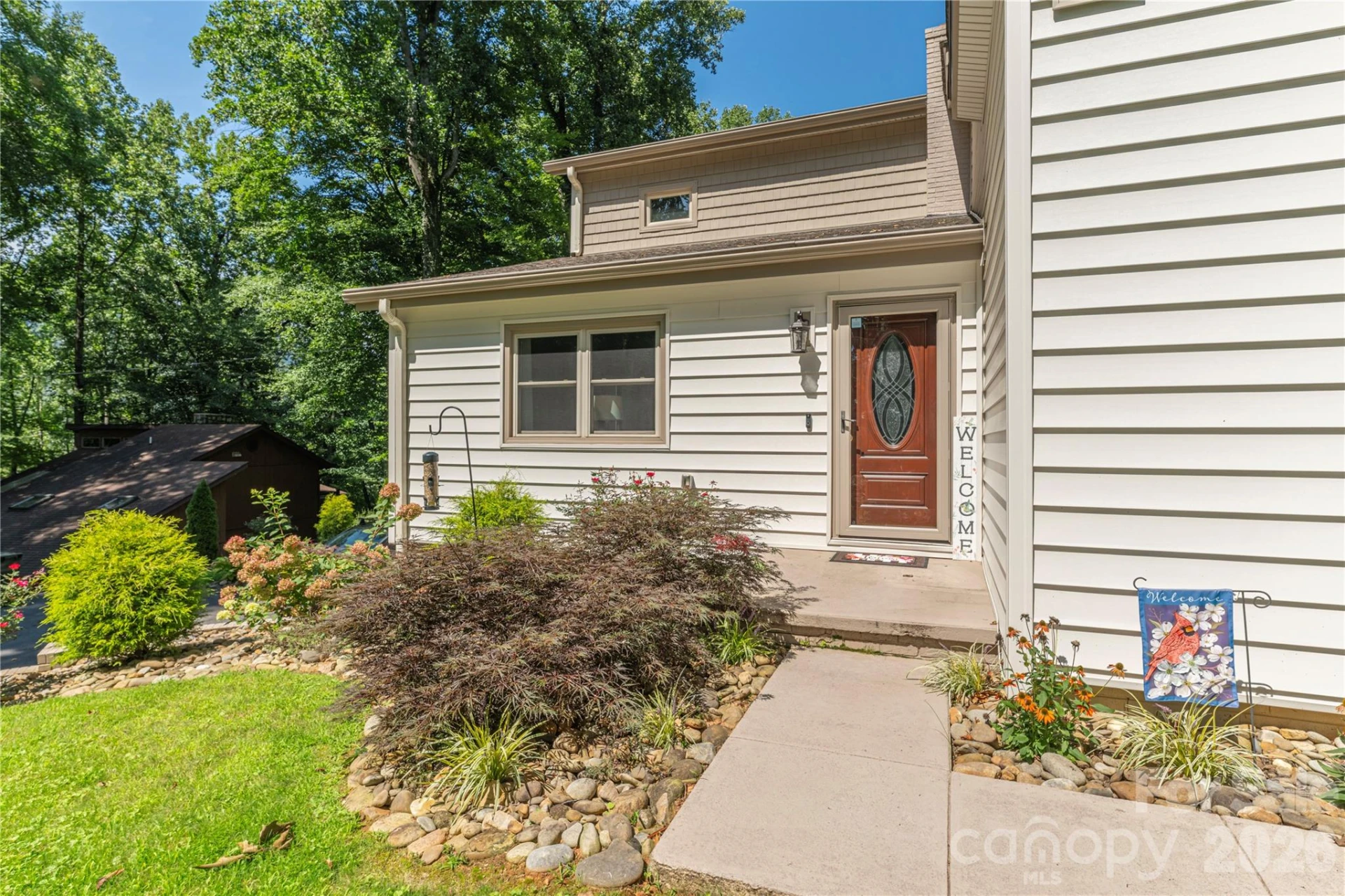 115 Hazelview Drive - Photo 2