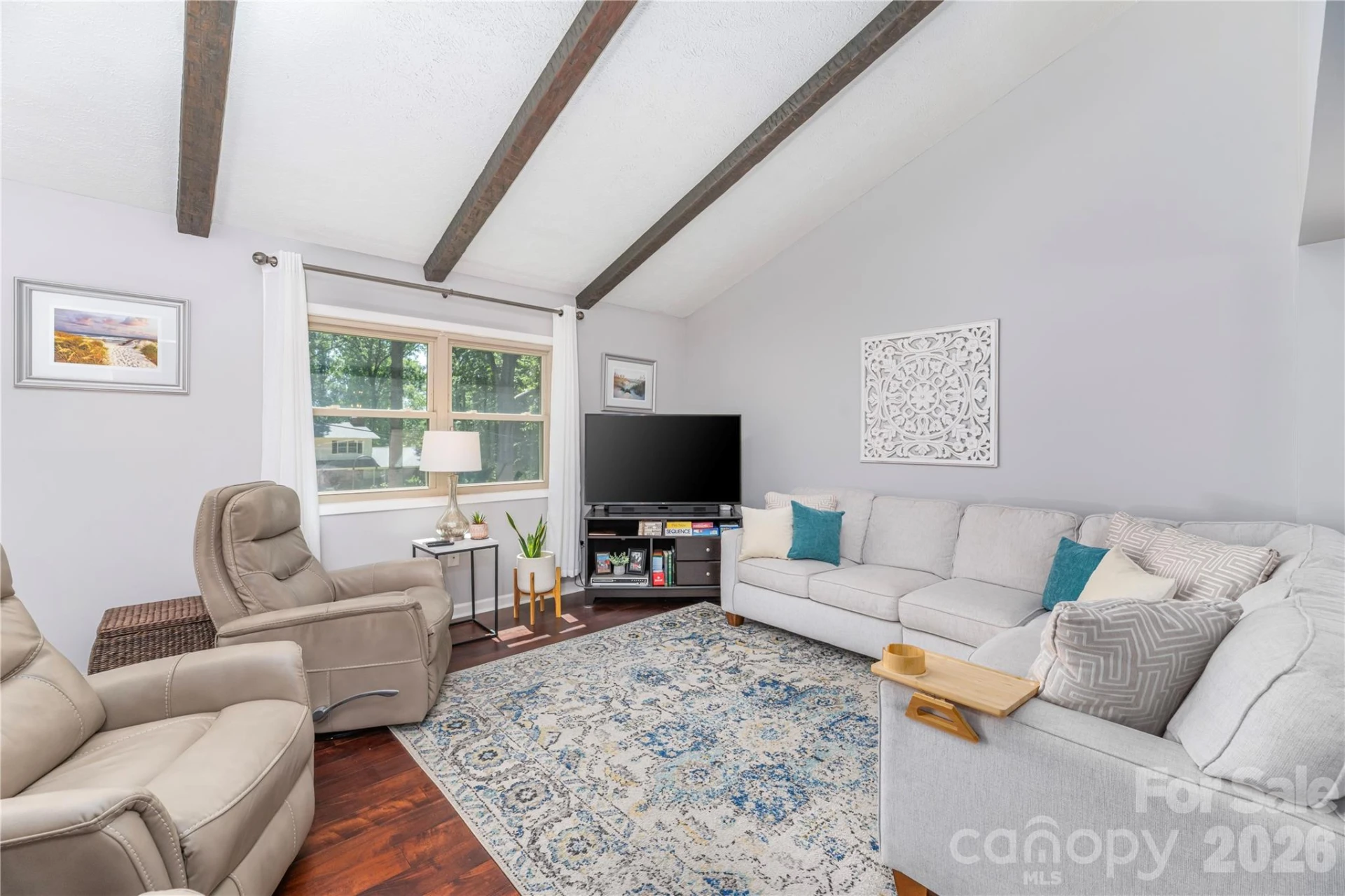 115 Hazelview Drive - Photo 4