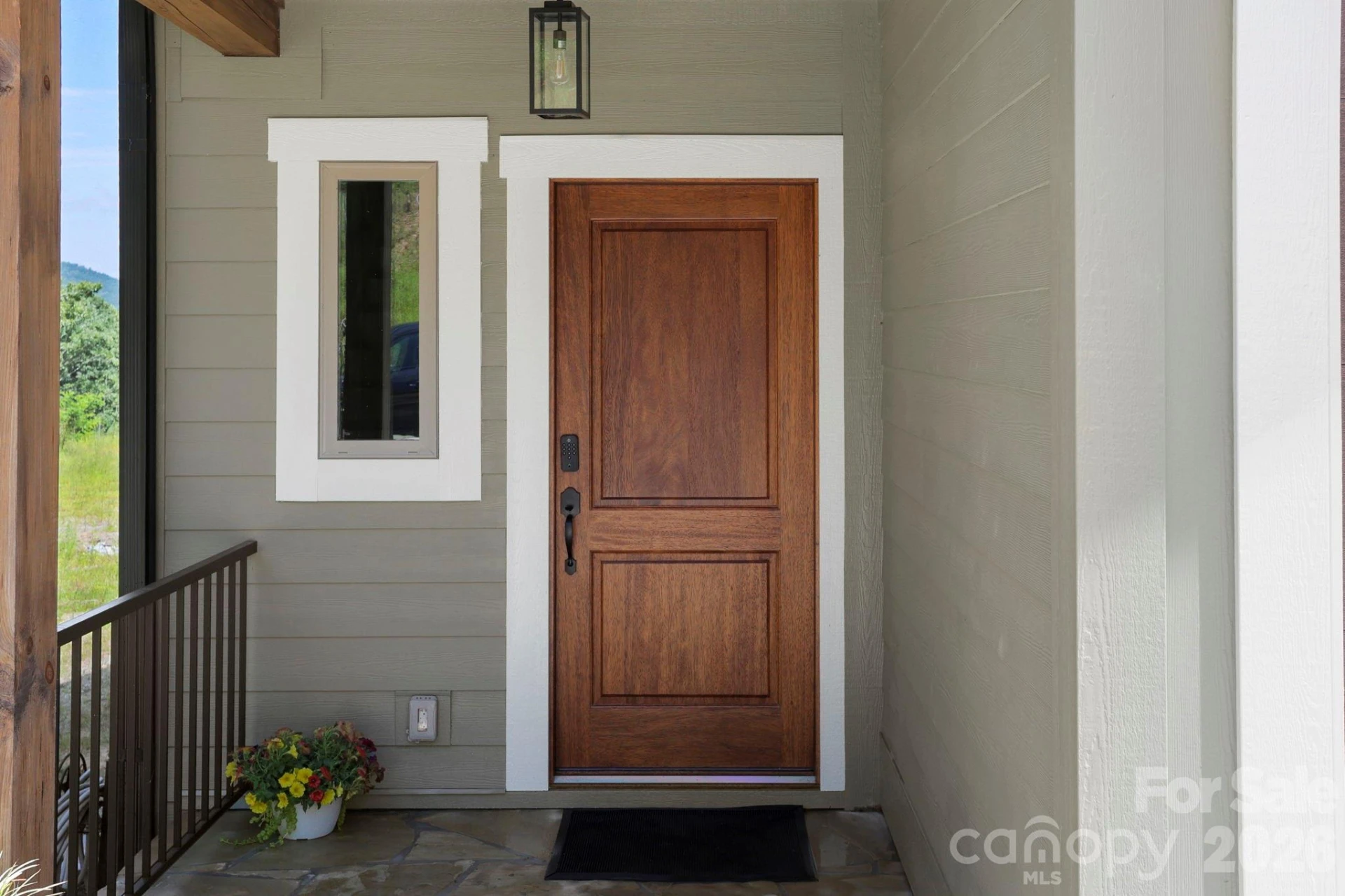 128 Chepstow Place - Photo 2