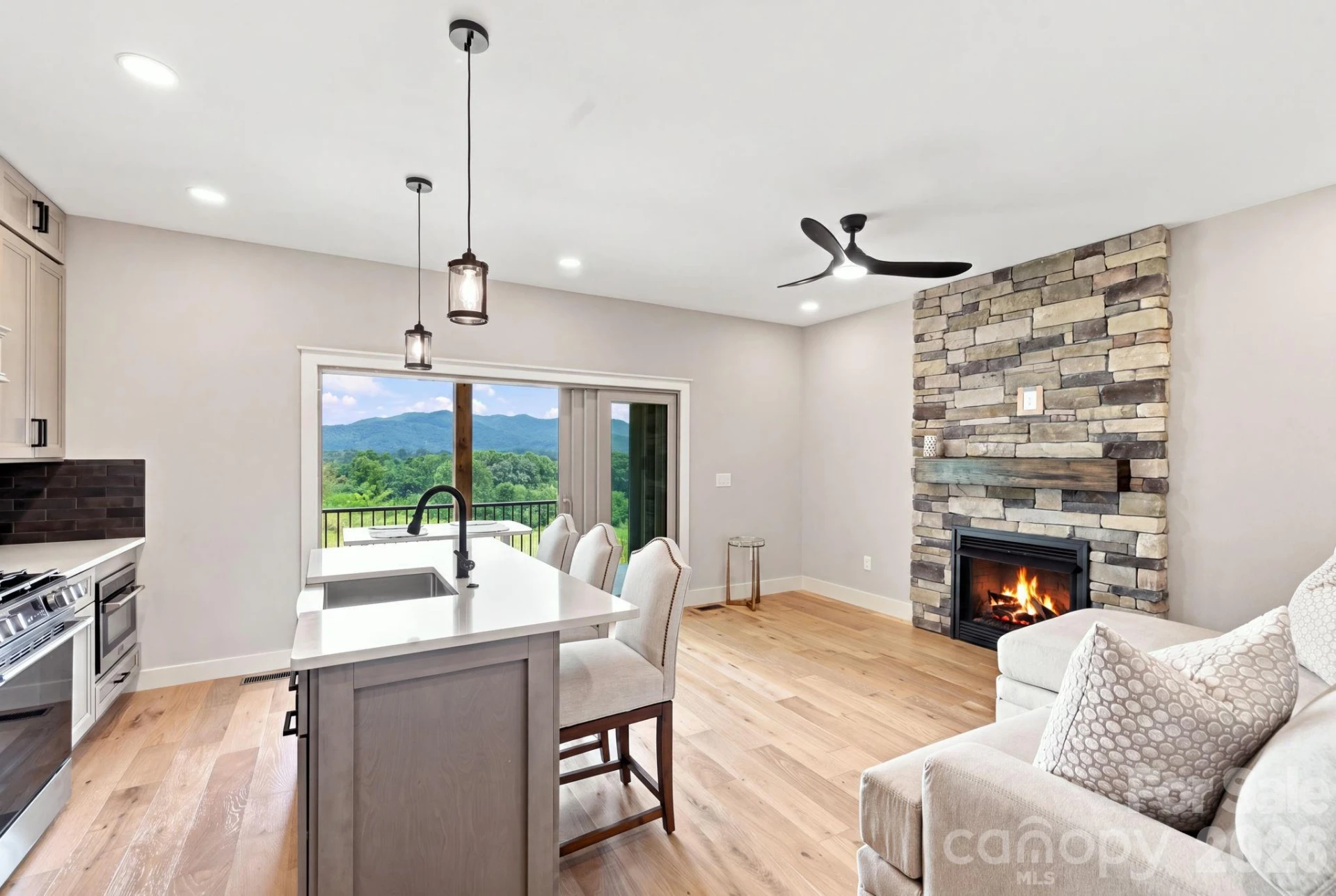 128 Chepstow Place - Photo 4