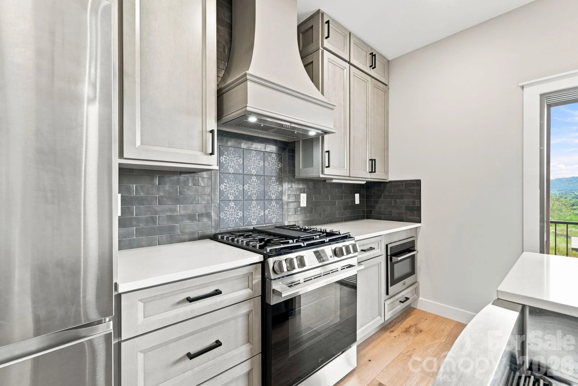 128 Chepstow Place - Photo 7