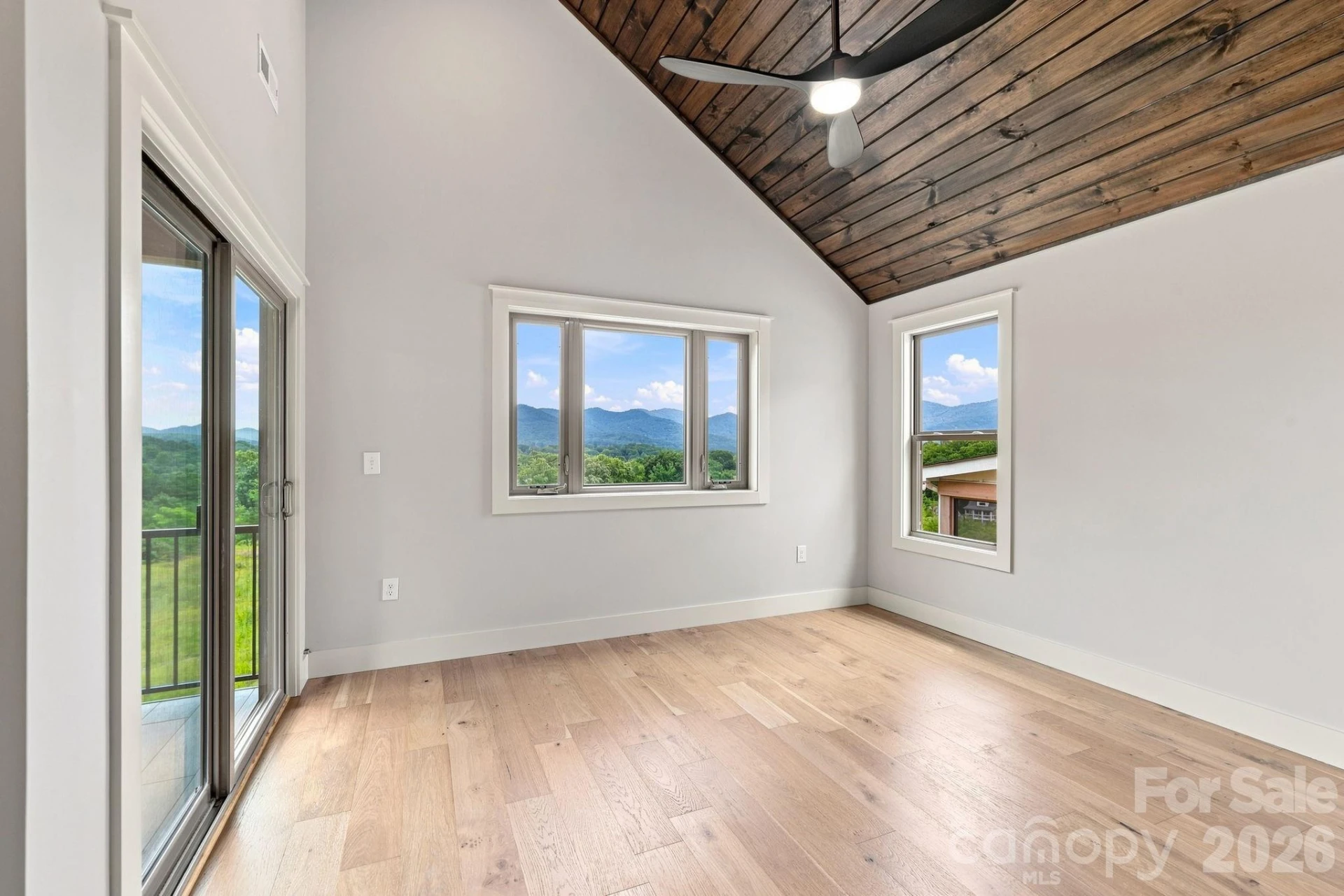 128 Chepstow Place - Photo 15