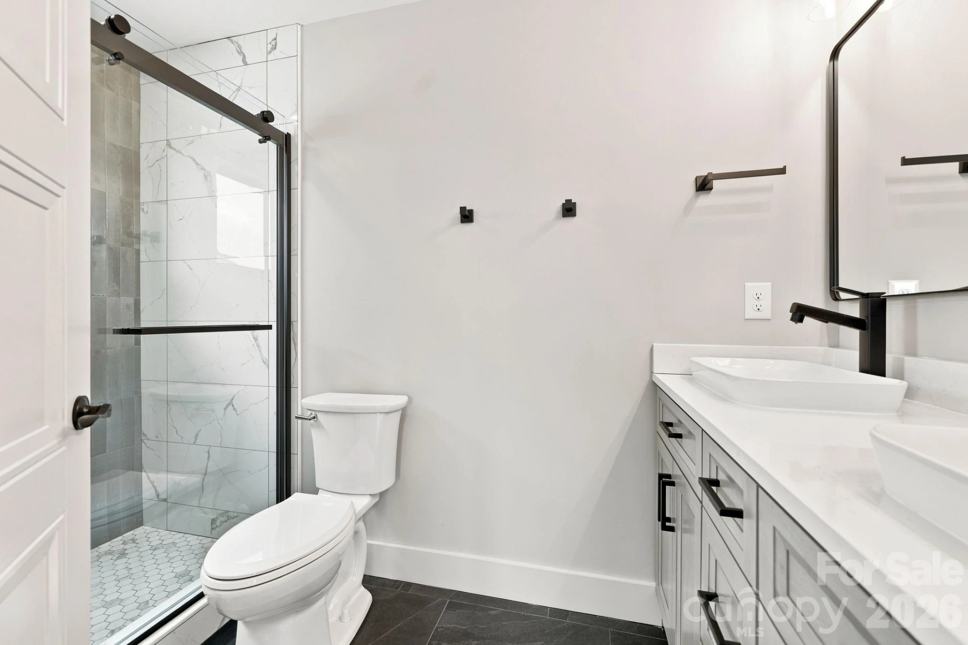 128 Chepstow Place - Photo 18