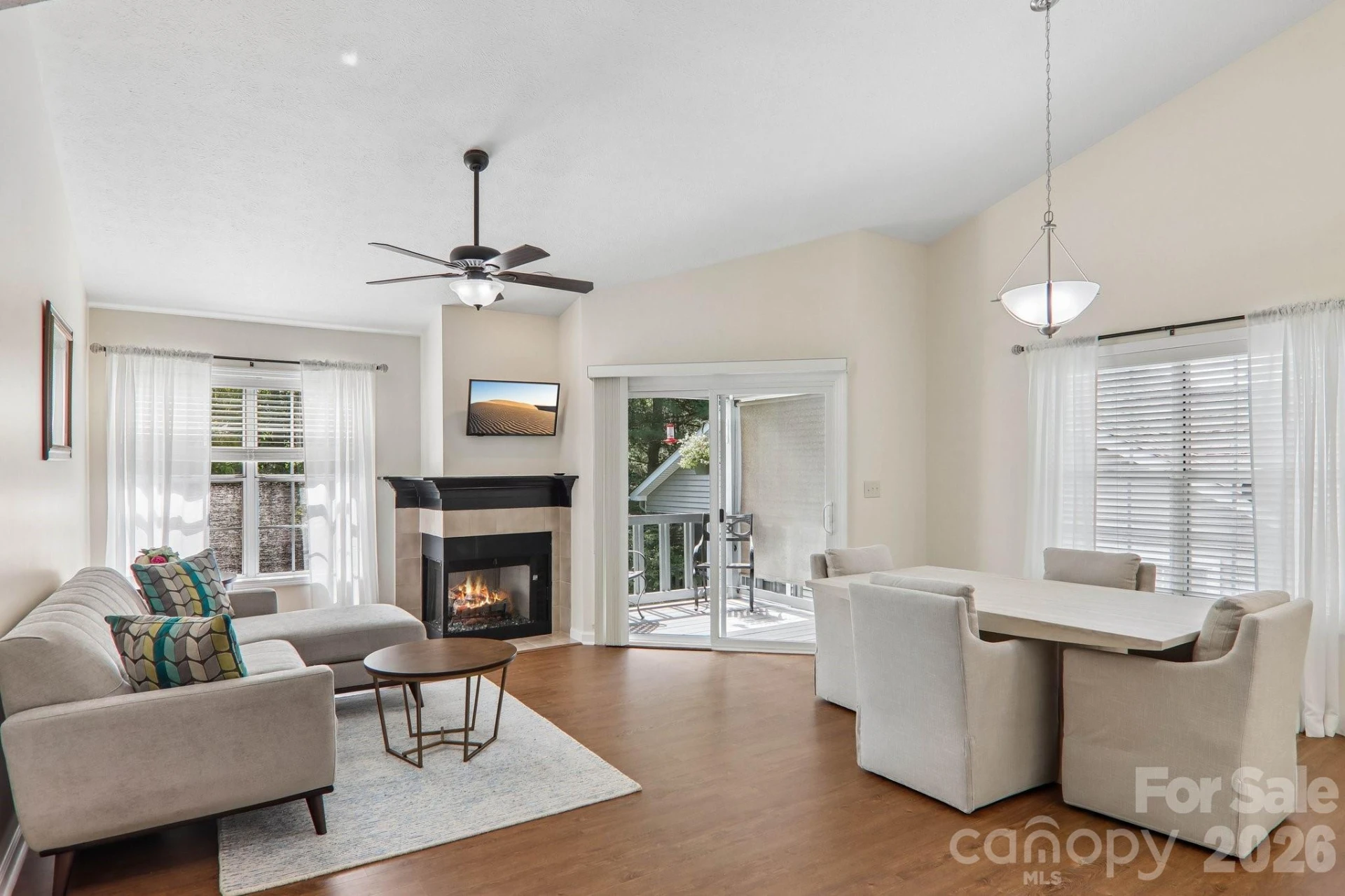 651 E Park Place - Photo 3