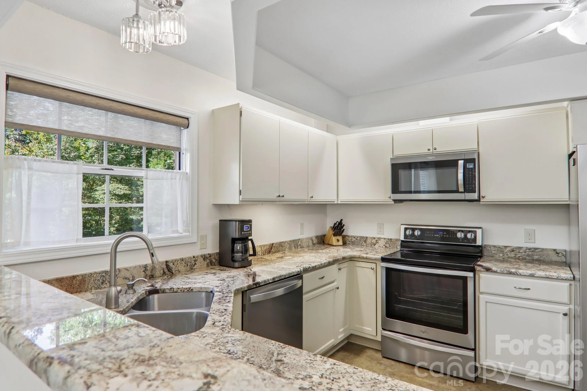 651 E Park Place - Photo 13