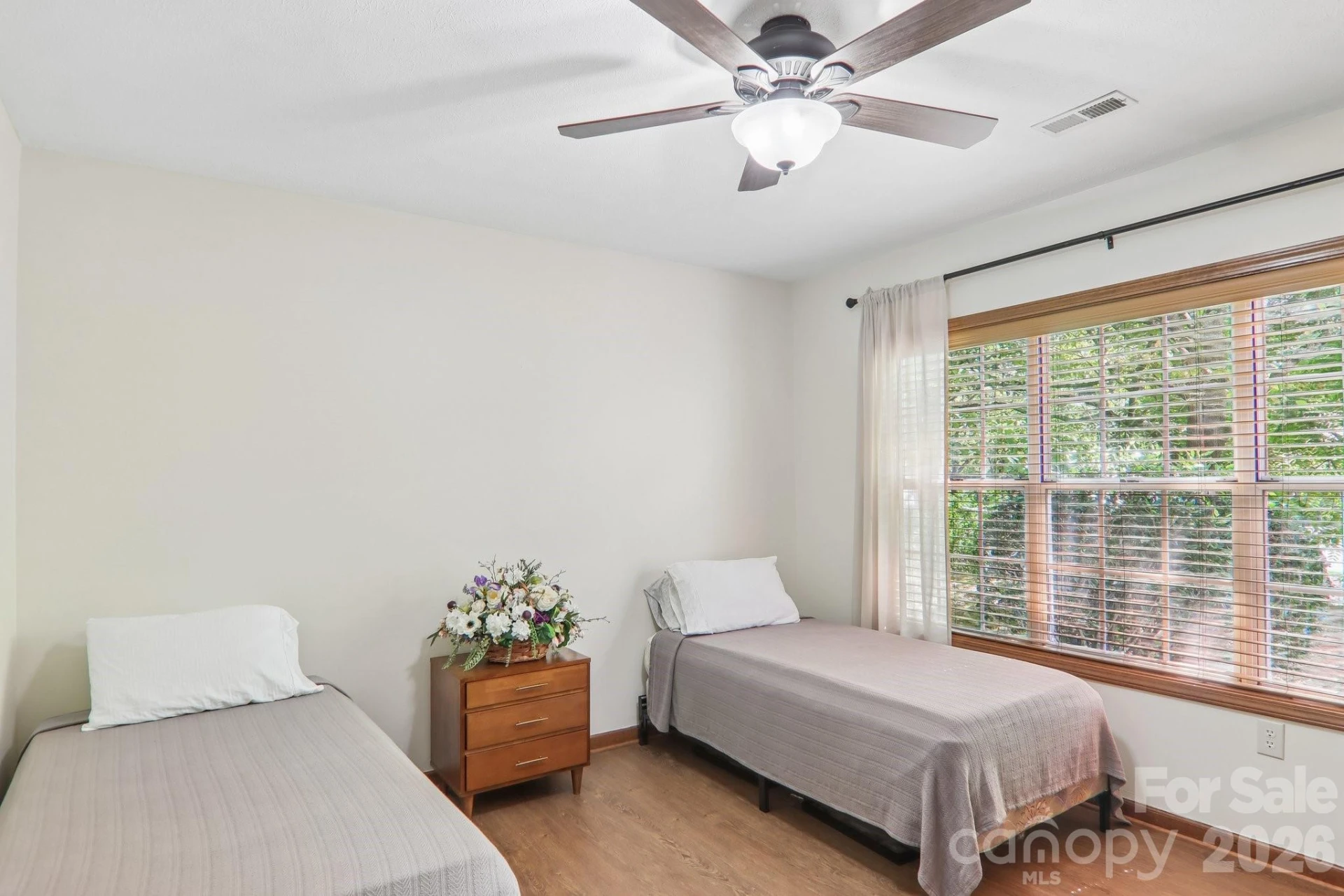 651 E Park Place - Photo 28
