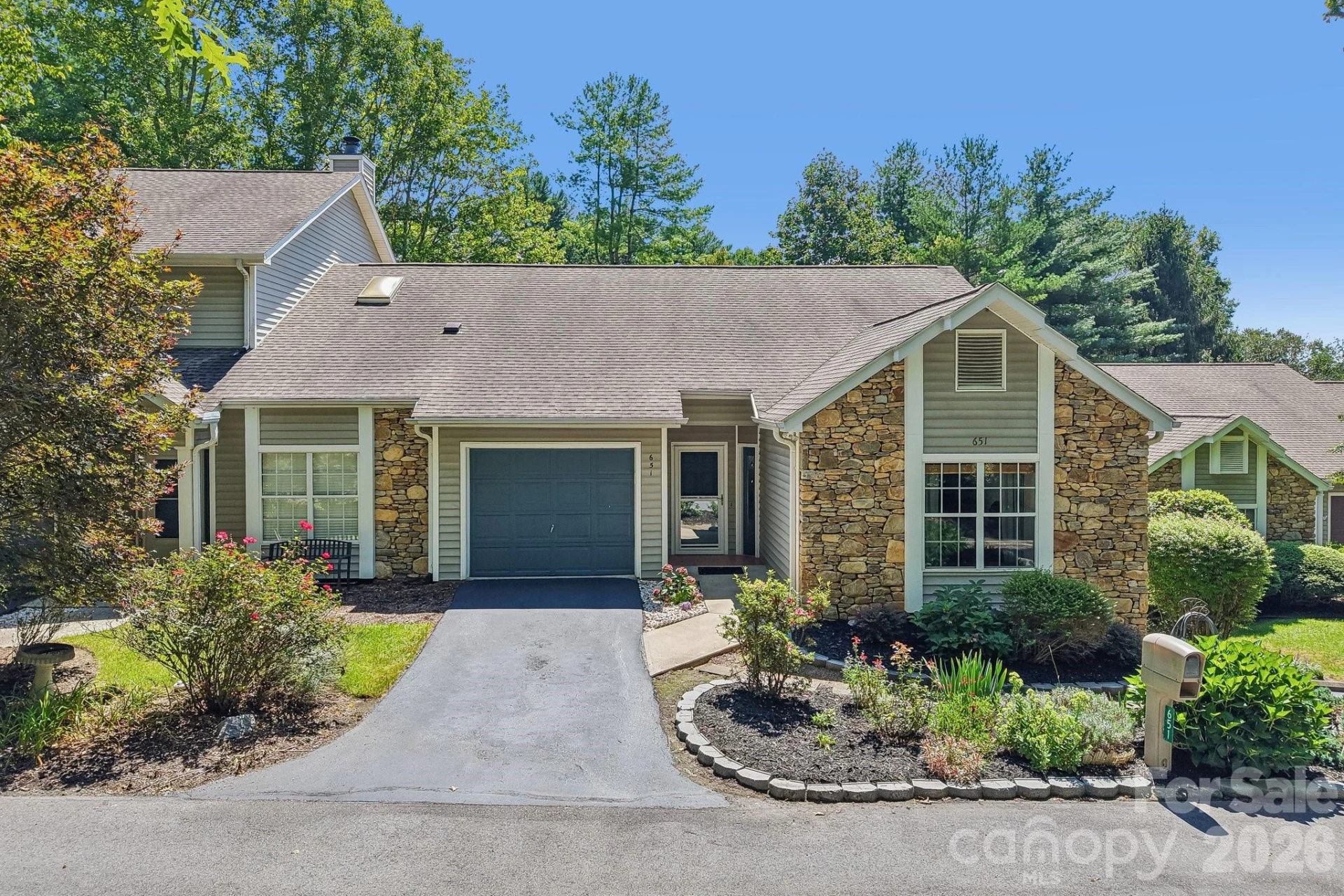 651 E Park Place - Photo 34