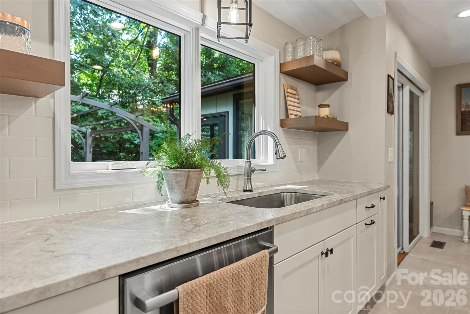 10 Brook Forest Drive - Photo 10