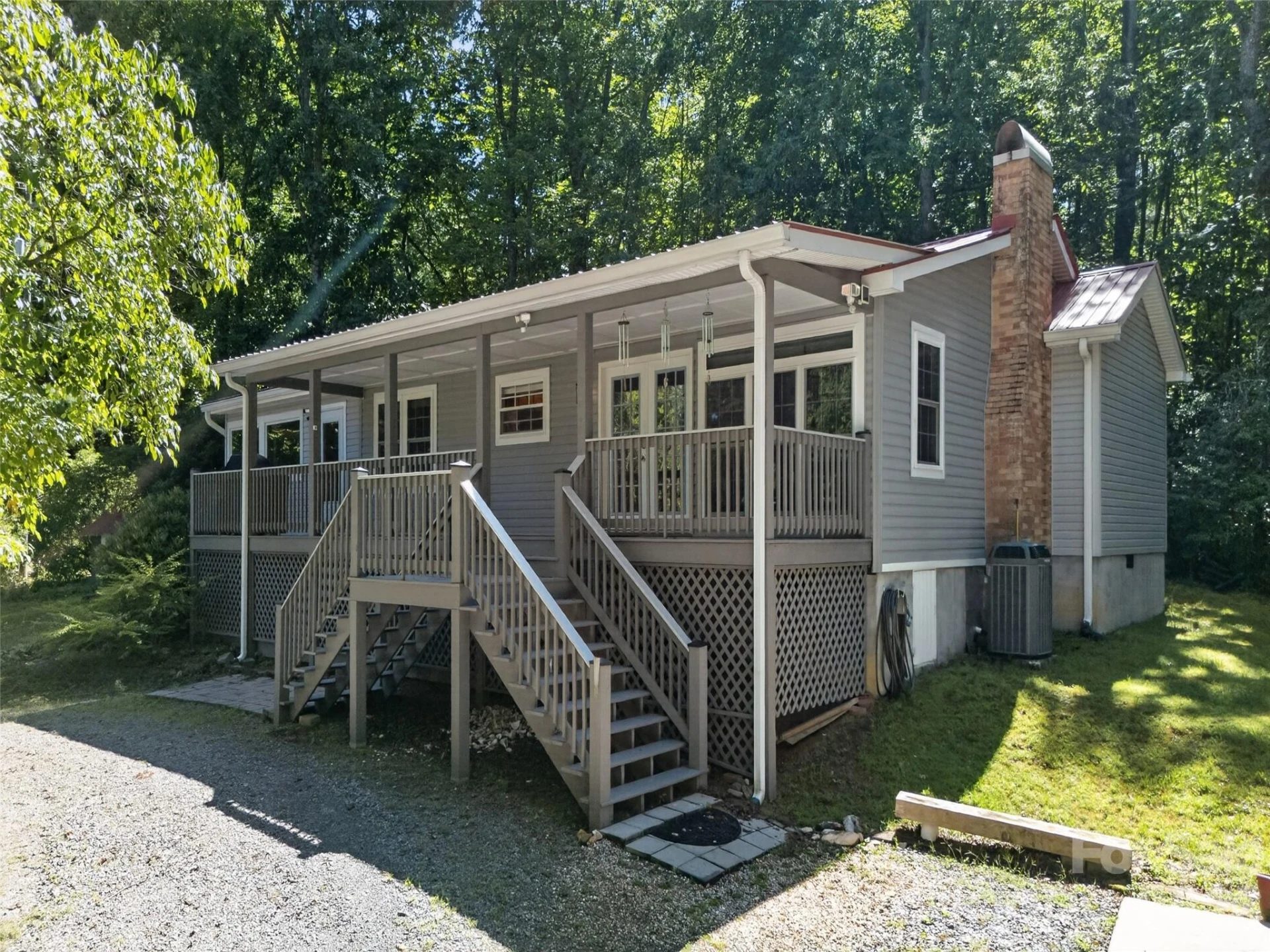 1900 Solomon Jones Road - Photo 4