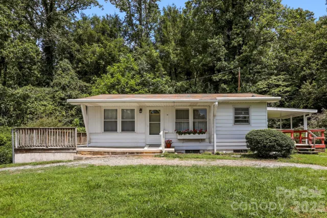 27 McGee Circle, Fairview, NC, 28730