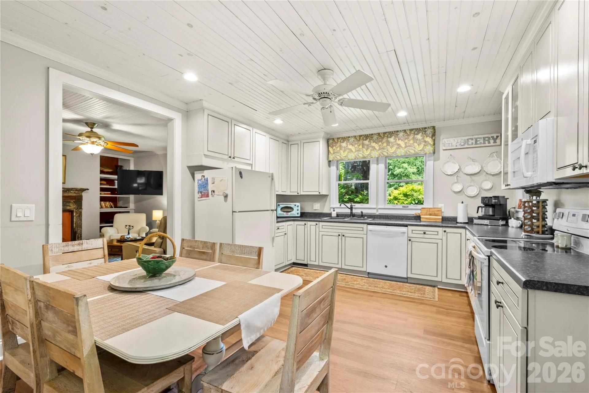 520 Esseola Street - Photo 10