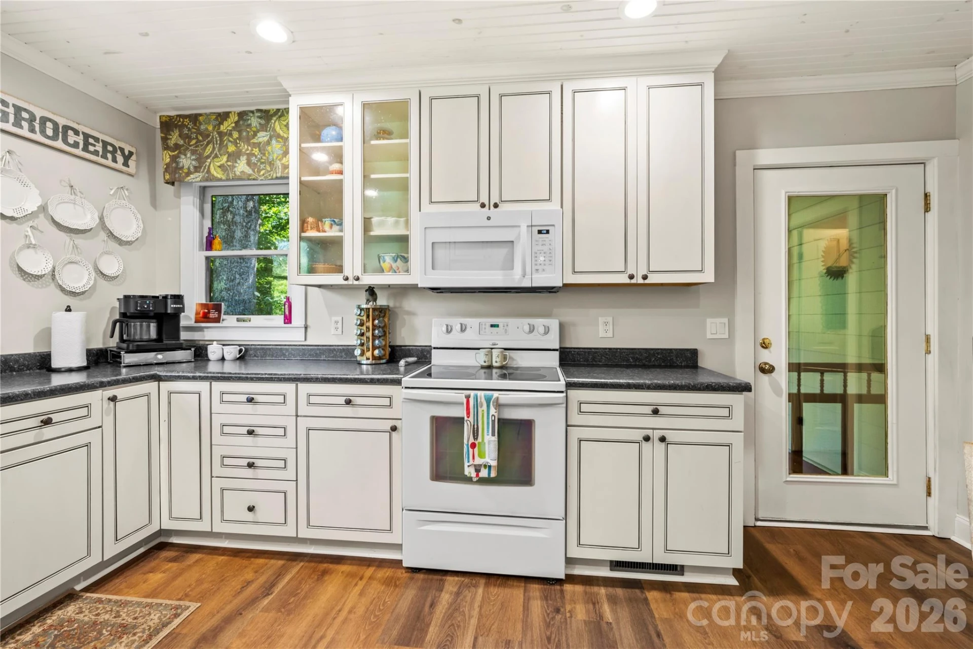 520 Esseola Street - Photo 11