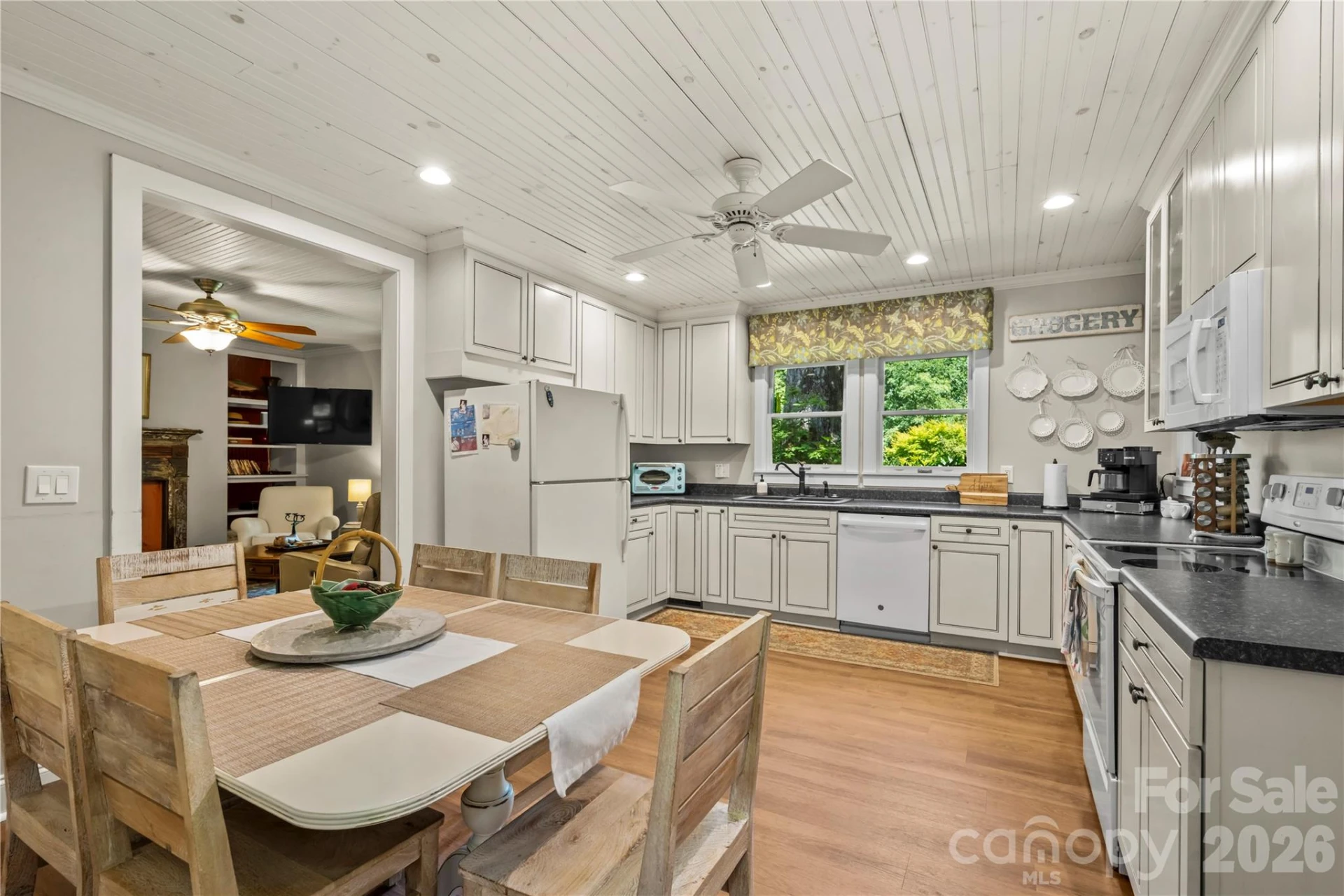 520 Esseola Street - Photo 10