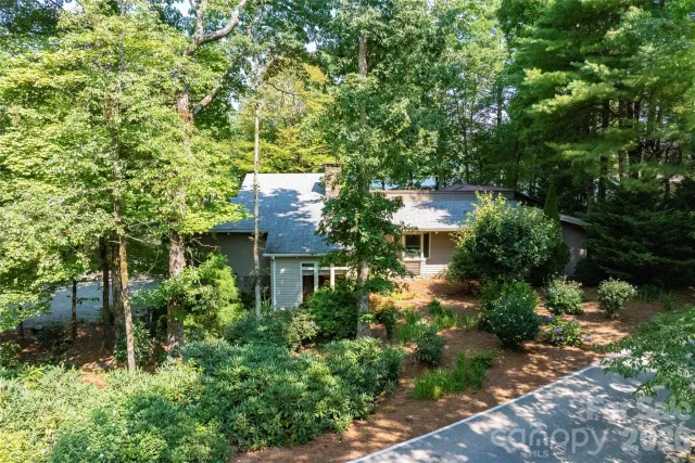 73 Lake Point Drive, Lake Toxaway, NC, 28747