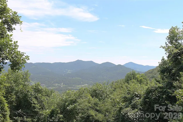 310 High Cliff Drive, Waynesville, NC, 28786