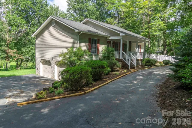 15 Pete Luther Road, Candler, NC, 28715