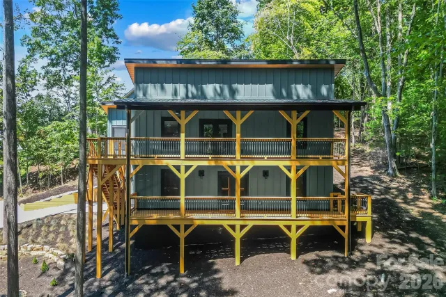 276 Coopers Drive, Hendersonville, NC, 28739