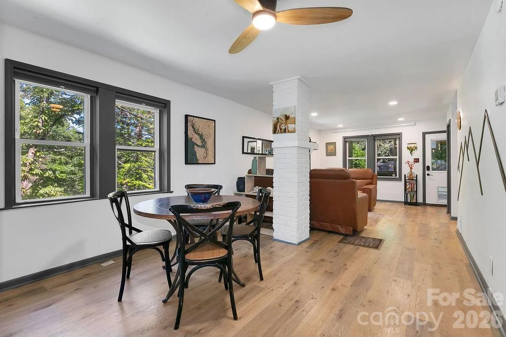 354 King Road - Photo 11