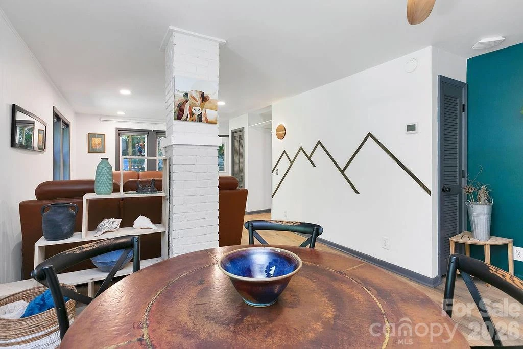 354 King Road - Photo 12