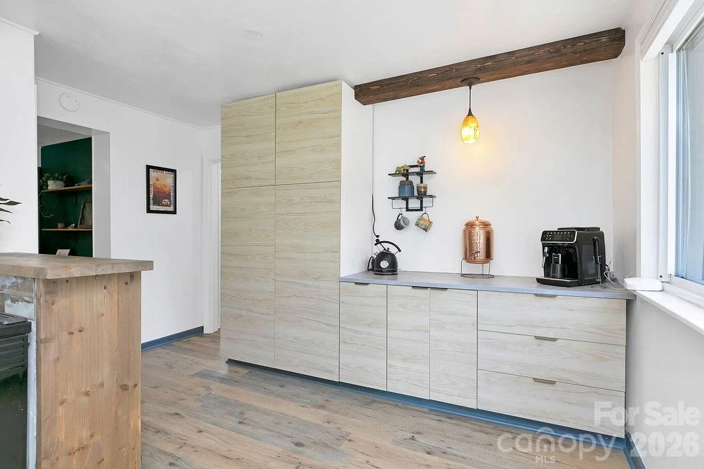 354 King Road - Photo 16