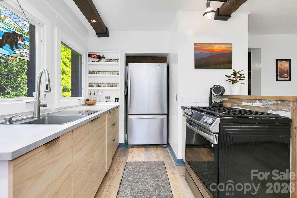 354 King Road - Photo 17