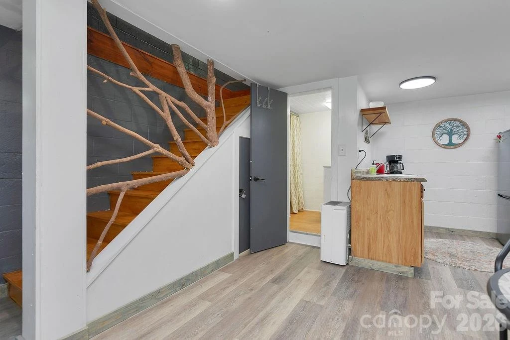 354 King Road - Photo 33