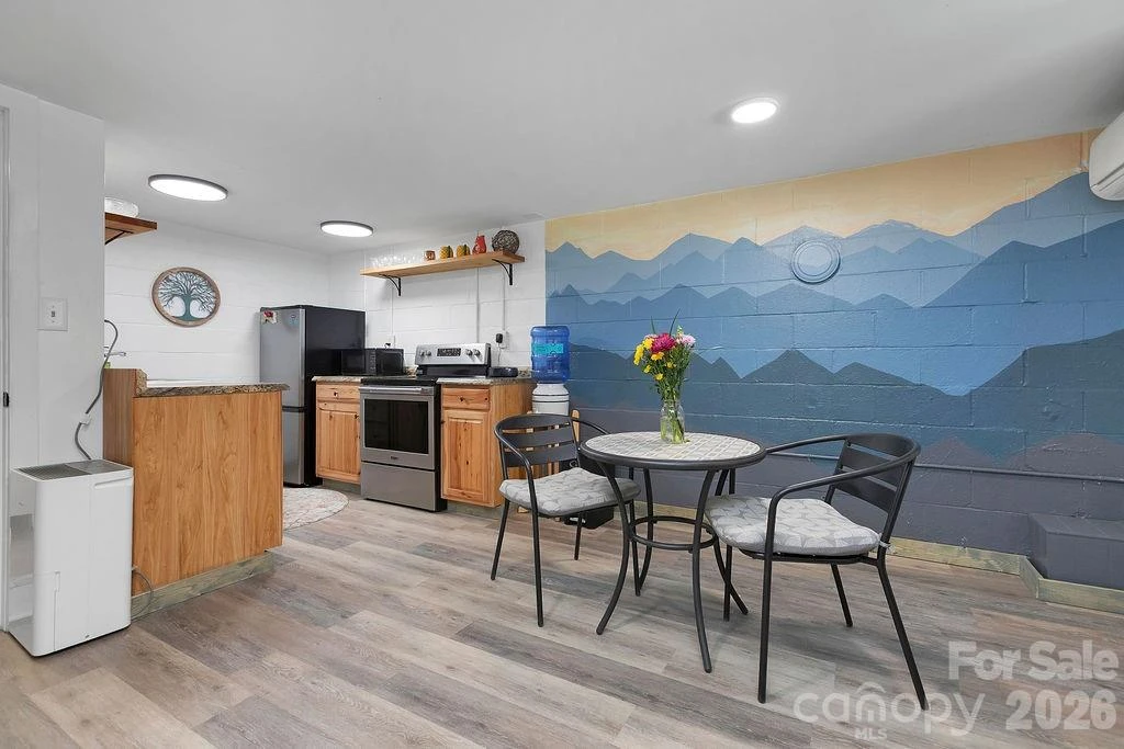 354 King Road - Photo 34