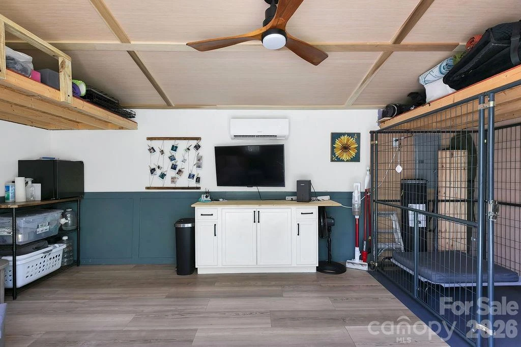 354 King Road - Photo 39