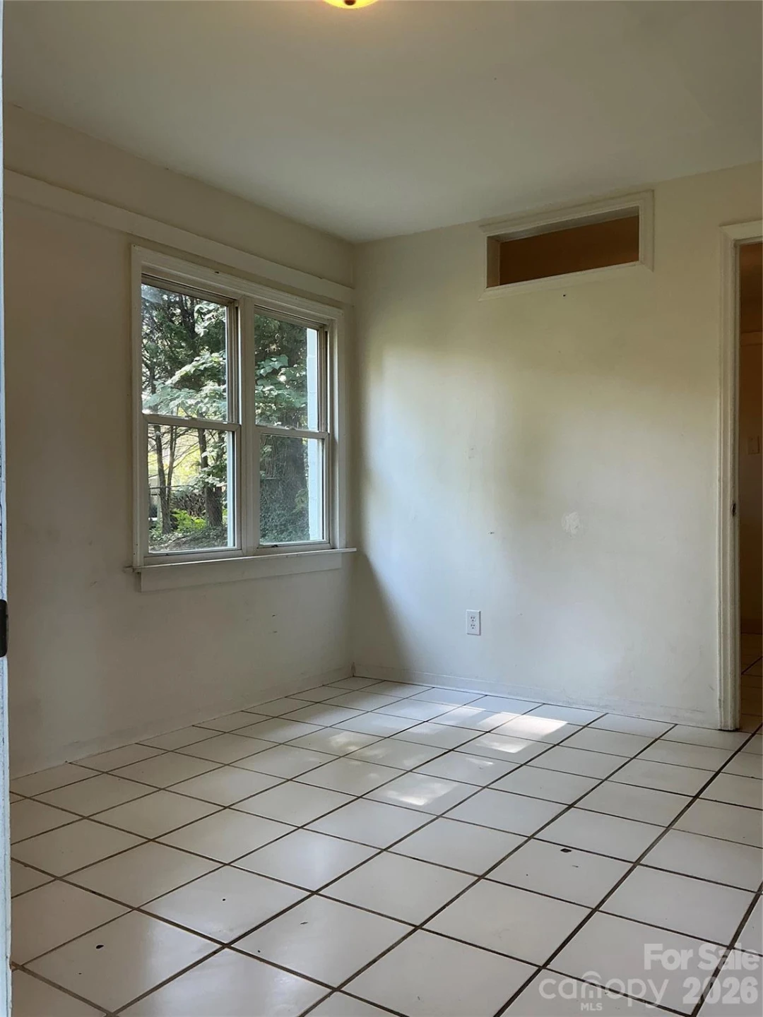 827 Forest Street - Photo 2