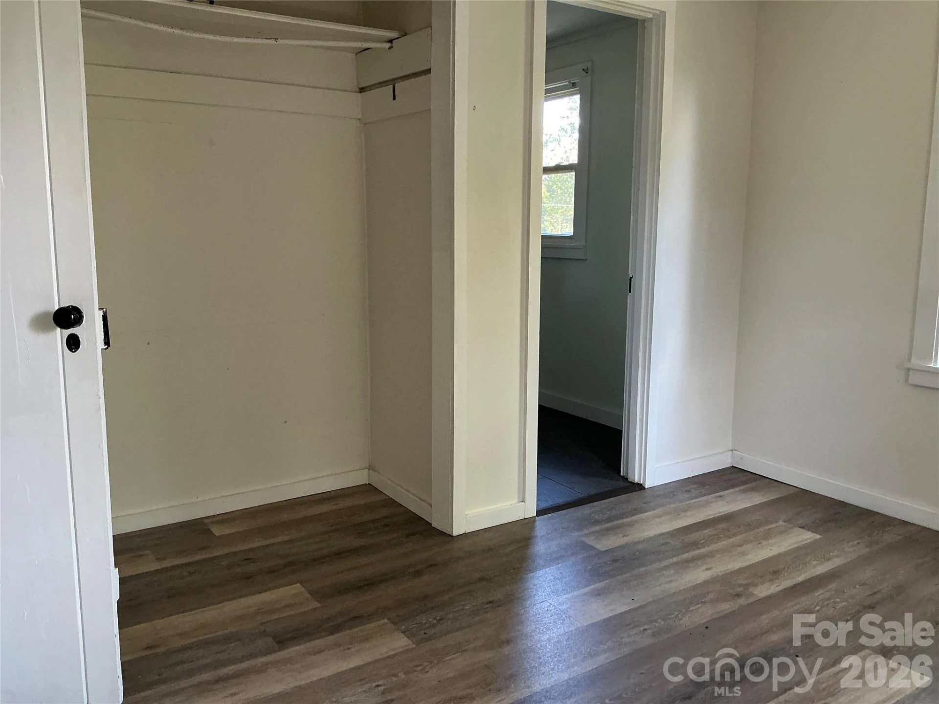 827 Forest Street - Photo 9