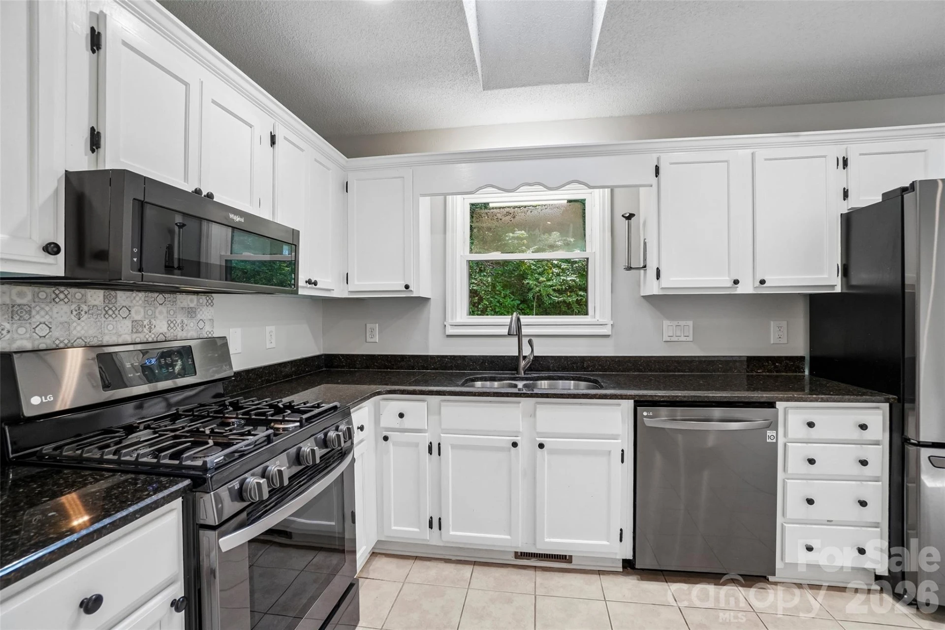19 Jupiter Heights - Photo 7