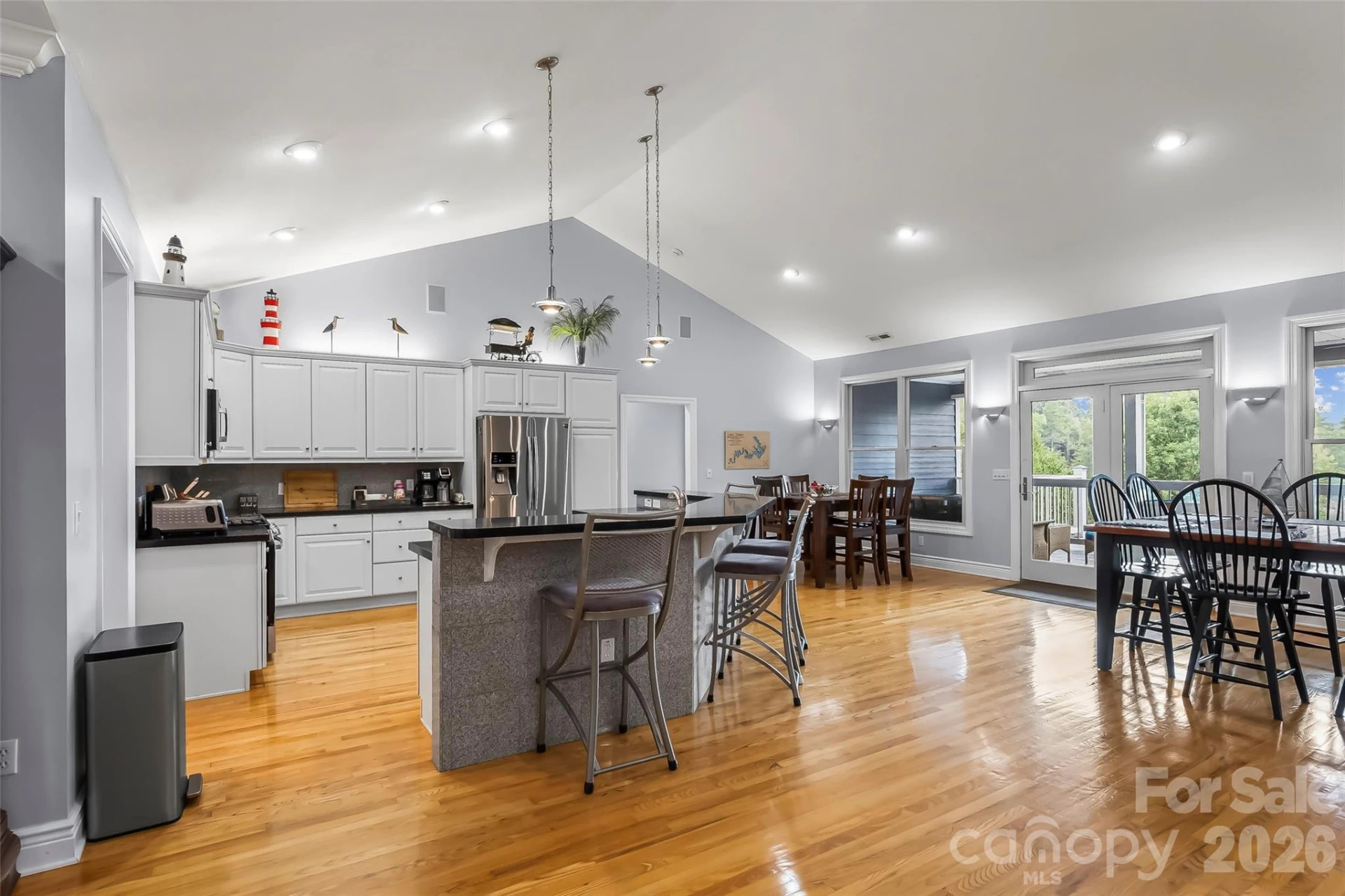 705 Waters Edge Drive - Photo 3