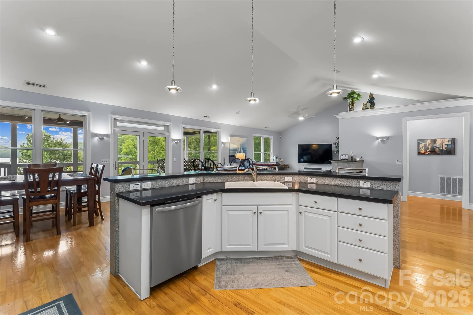 705 Waters Edge Drive - Photo 5