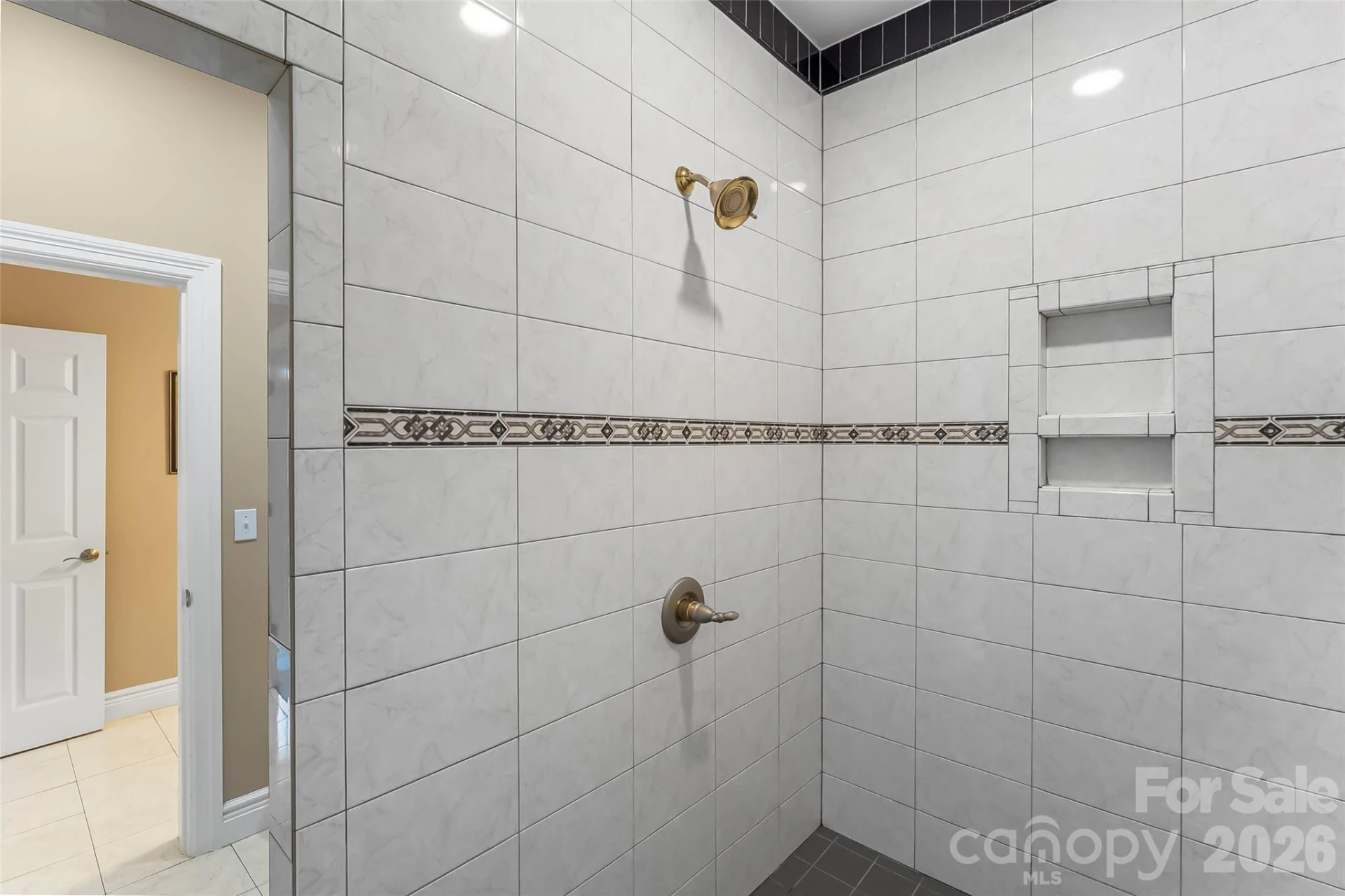 705 Waters Edge Drive - Photo 29